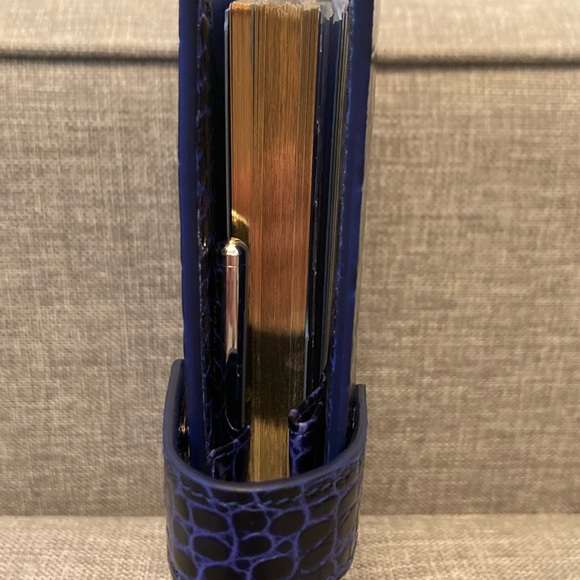 NIB Smythson Bond Organizer/Agenda in Blue Croc. GORGEOUS!! Retails for $455. - Picture 4 of 8